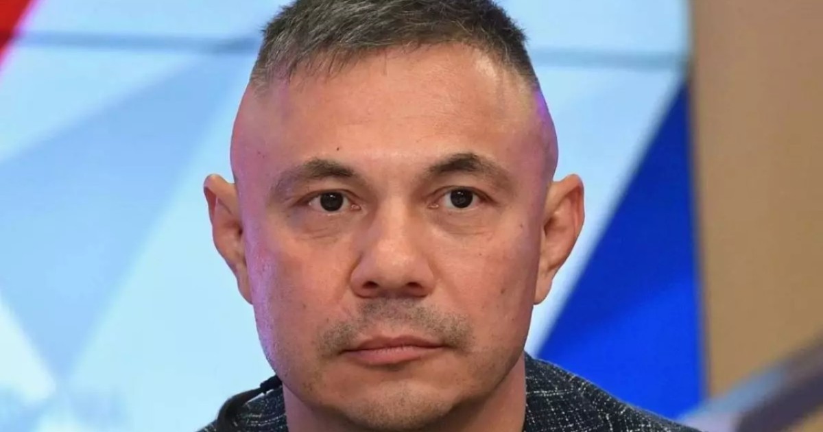 «Анама уәде бергем»: танымал боксшы 100 млн берсе де төбелеспейтінін айтты