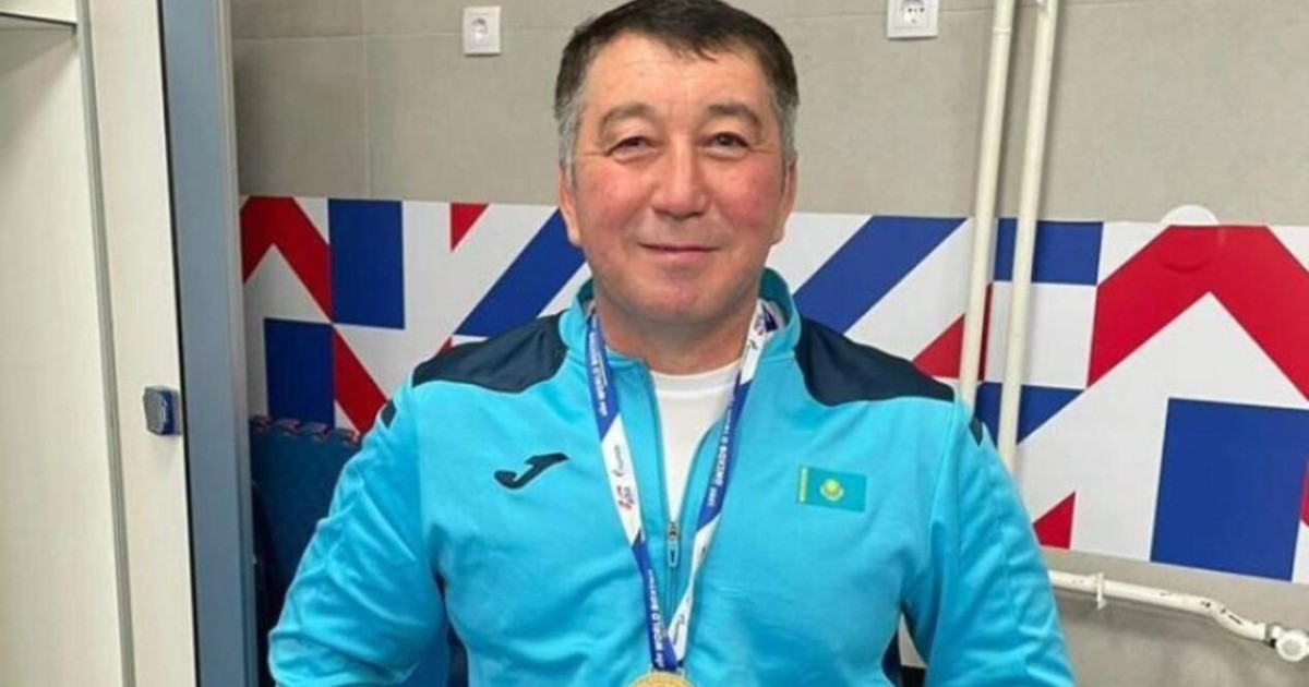 «Сезгенмін»: бас бапкер өзбек боксшыларының жарысқа неге келмегенін түсіндірді