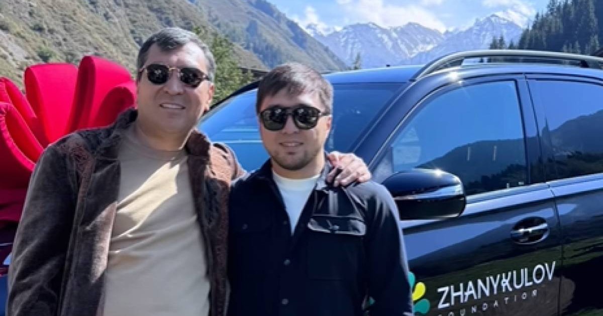 Жалаңаш еркектердің эротикалық суреттері