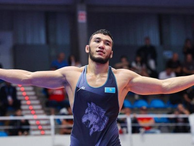 Сүйінші, ағайын! Ризабек Айтмұхан әлем чемпионатында тарихи жеңіске жетті