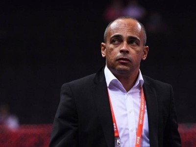 Ұлттық құраманы биік шыңдарған шығарған бас бапкер қызметінен кетті