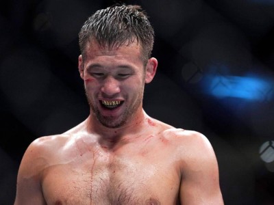Шавкатты шеттетіп тастады: UFC қазақ жауынгеріне қатысты жағымсыз хабарды жеткізді (ФОТО)