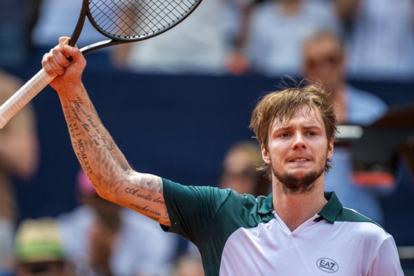 Қазақстанның "тентек" теннисшісі әлемдік рейтингте жоғарылады