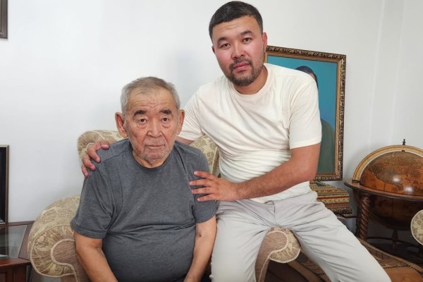 "Жүдеп кетіпті": Жүрсін Ерманның желіде тараған суреті жұртты шошытып жіберді (ФОТО)