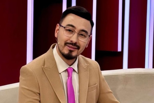 "Сүйінші, ағайын": Руслан Өтепбай көпшілік күтіп жүрген жаңалықты паш етті (ВИДЕО)