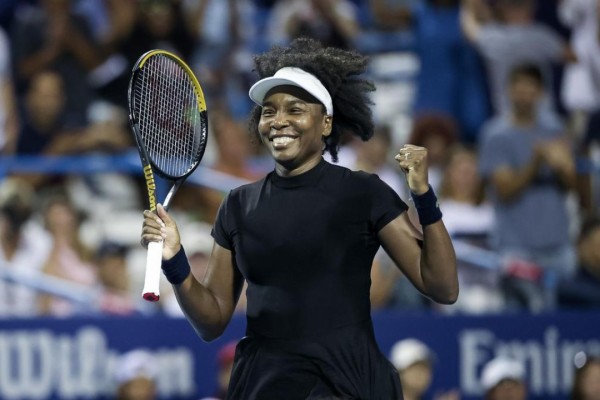 45 жастағы теннисші ұзақ үзілістен кейін спортқа қайта оралып, жастарды жапырып жүр