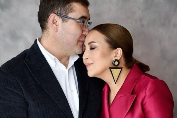 "Күйеуім қайта оралады деп ойладым": танымал психолог жан сырын ақтарды (ВИДЕО)