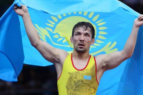7 жыл бұрын спортты қойған Ақжүрек Таңатаров боз кілемге қайта оралатынын айтты
