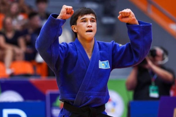 Қазақ баласы әлем чемпионатында тарих жасап, чемпион атанды