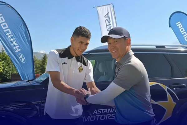 Сүйінші, ағайын! Танымал компания "Қайраттың" қақпашысына көлік сыйлады