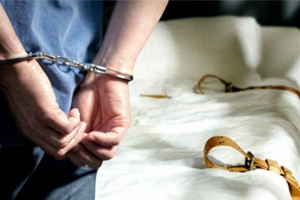 Қос неке: Ер адам екінші әйелінен туған баласын көремін деп барғанда бірінші әйеліне ұсталып қалған