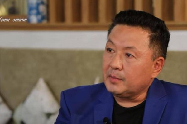 "Ата болмадым, жастар асықпайды екен": Танымал актер іштегі өкінішін айтты