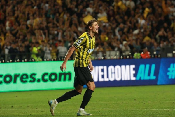 "Қайраттың" капитаны маңызды матч алдында тісін сындырып, бетін жырып алды