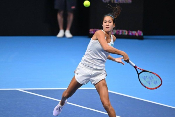 Қазақ қызы жарыс қожайынын бет қаратпай жеңіп, тас-талқан етті