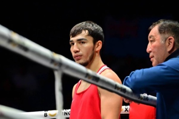 Қазақ боксшысы өзбекстандық Олимпиада чемпионына қарсы тұрды