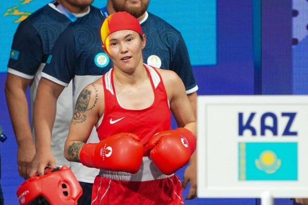 Назым Қызайбай өзбек қызын ойсырата жеңіп, финалға шықты (ВИДЕО)