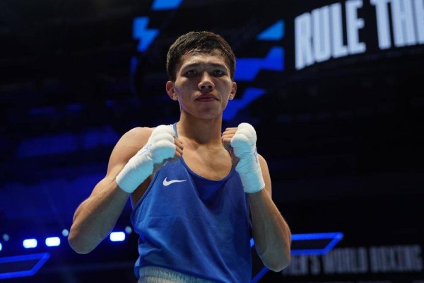 "Әке-шешеме рақмет айтамын": Санжар Тәшкенбай ағынан жарылды (ВИДЕО)