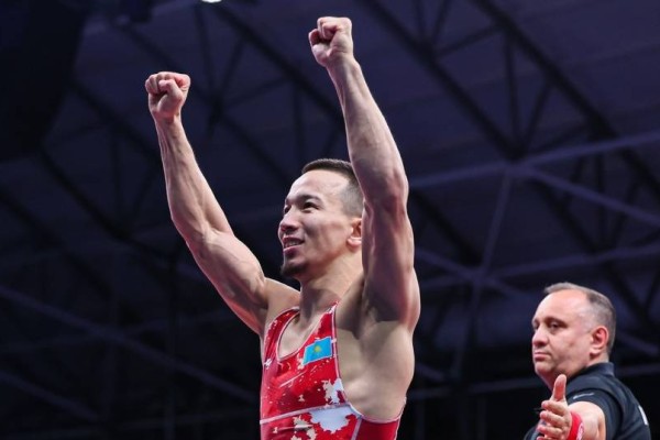 Сүйінші, ағайын! Қазақ балуаны әлем чемпионатының финалына өтті