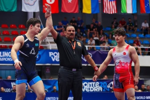 Қазақ балуаны әлем чемпионатының медаліне бір табан жақындады