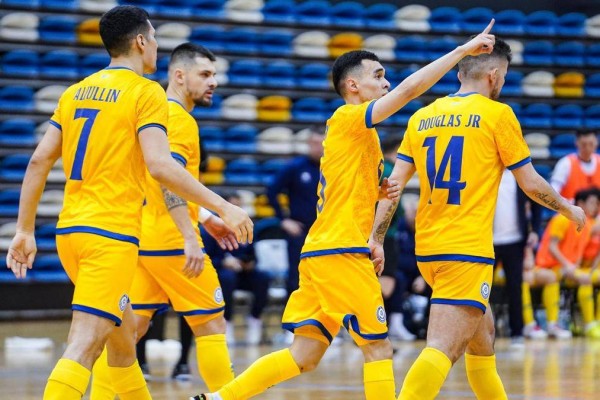 Ұлттық құраманың тағы бір аңыз ойыншысы командамен қош айтысты (ВИДЕО)