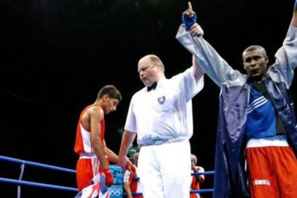 Мансабында тек қазақтан ұтылған екі дүркін Олимпиада чемпионы Қазақстанға келді