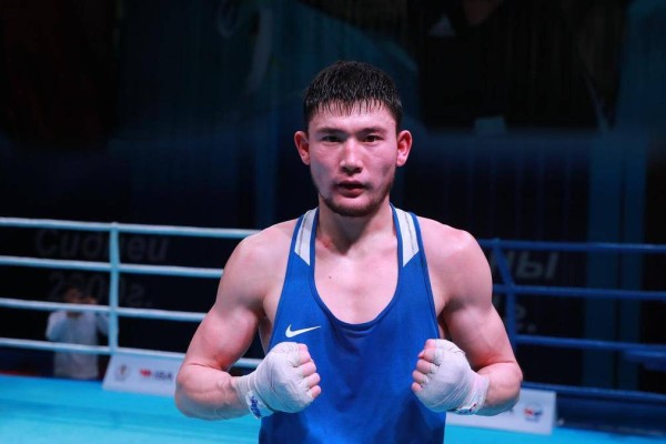 Кезінде "курьер" болған боксшымыз ел чемпионатының финалына шықты