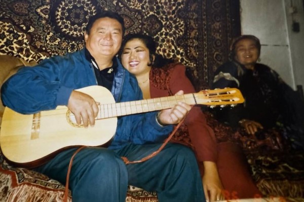 Мақпал Жүнісова марқұм Заманбек Нұрқаділовтің еш жерде жарияланбаған суретін көрсетті