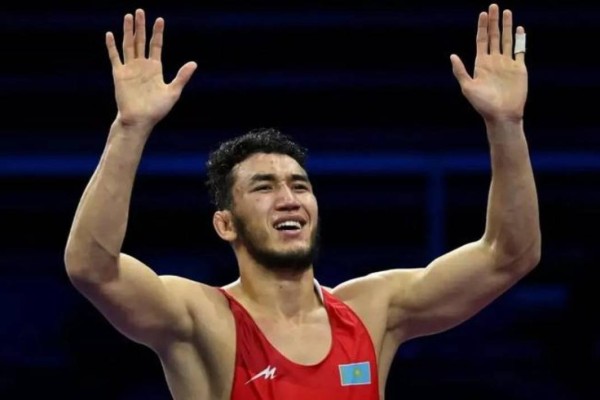 Күтпеген жаңалық! Ризабек Айтмұхан әлем чемпионатында оңбай ұтылды