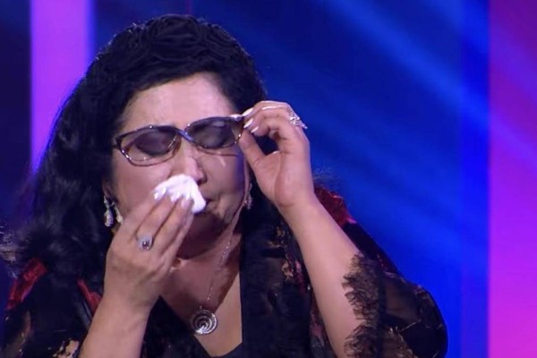 "Топырағы торқа болсын": Мақпал Жүнісова қазақ өнерінің бұлбұлын еске алды (ВИДЕО)