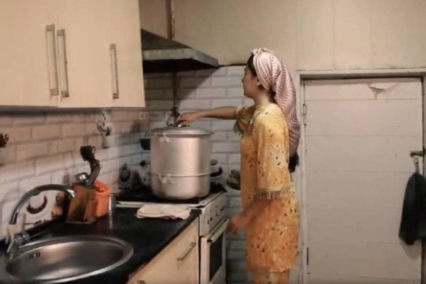 Сұмдық жағдай! Келін енесінің етінен манты жасап, көршілеріне берген