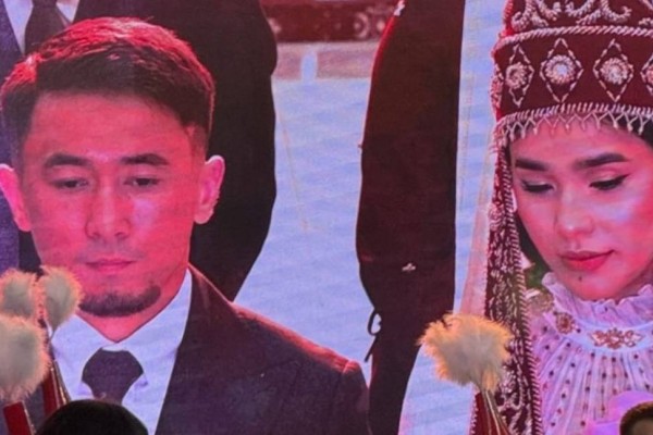 "Себебін білмей, артық сөкпеңдер": Махмұдтың қалыңдығы ел естімеген шындықты айтты