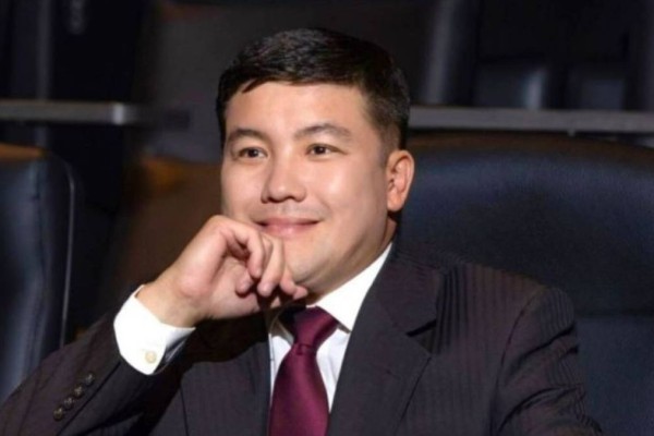 "Маған жазған": Мөлдір Тұрсынбектің "тоқалы" туралы тың деректі айтты (ВИДЕО)