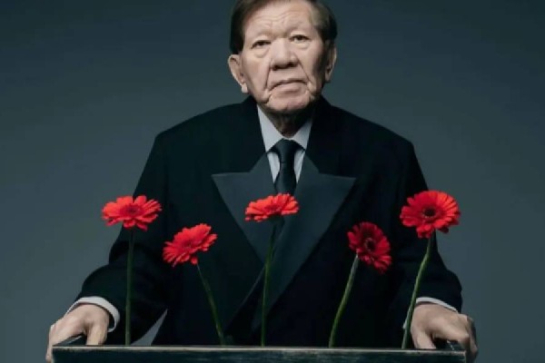 Қаралы хабар! Иманы саламат болсын! Мұхтар Шахановтың отбасы қара жамылды