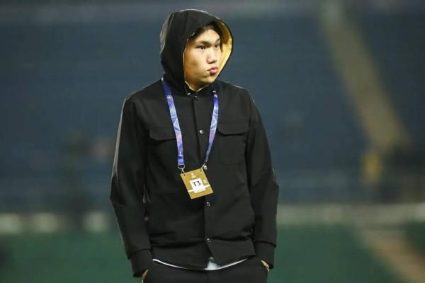 Көп мақтаған Шерхан Қалмырза ұятты жағдайға қалып қойды (ВИДЕО)