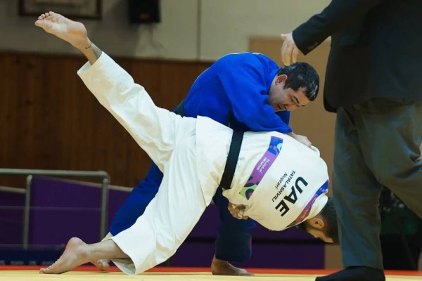 Танымал дзюдошы қызымыздың күйеуі екі дүркін әлем чемпионын ұтып, сенсация жасады