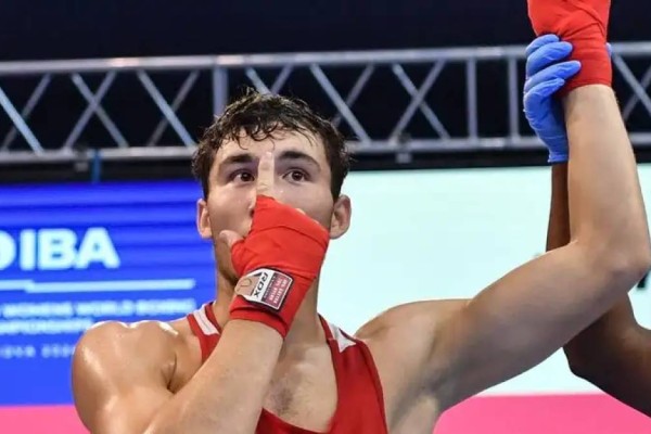 Нұрбек Оралбайдың орнын басқан жігіт Әлем кубогының жартылай финалына шықты