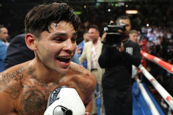 Головкинді жамандап жүрген боксшы Жәнібек Әлімханұлы туралы шындықты айтты