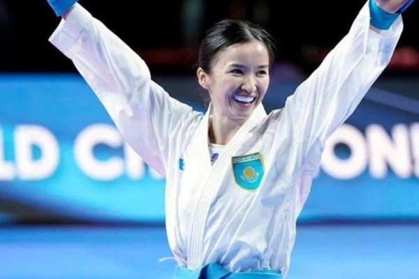 Қазақ қызы жүкті күйінде жекпе-жекке шығып, әлем чемпионатында тарихи жеңіске жетті