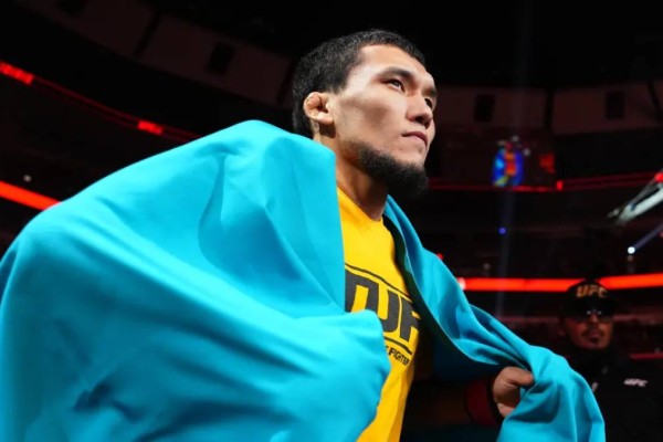 Әліби Ыдырыс UFC-дегі ерекше келісімшартын ашып айтты