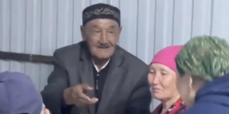 "Не деген көрегенділік": ата мен келіннің бір-біріне деген ілтипаты тәнті етті (видео)