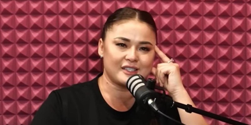 “Үнсіз шындық, көз жасы, жақында бәрін білесіз”: Мөлдір Мұқан жаңалығын айтты (ВИДЕО)