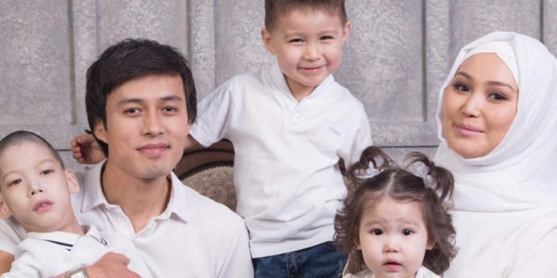 "Өз балама өлім тіледім": Ердос Қанаевтың жұбайы жан сырын ақтарып, жылап қалды (ВИДЕО)