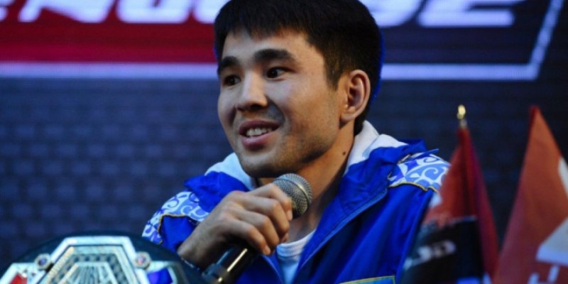 "Қатынымды жақсы көрмей алдым": танымал ММА спортшысы әйелімен есеппен үйленген (ВИДЕО)