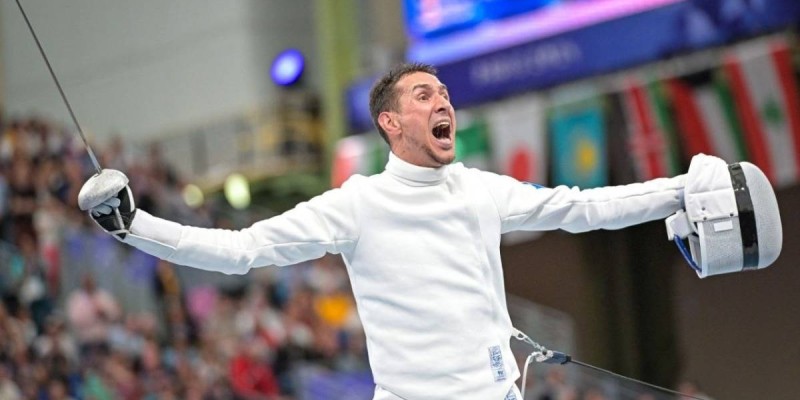 Қазақстандық спортшылар әлемнің үздіктерін тізе бүктіріп, тарихи жүлдені еншіледі