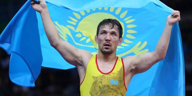 7 жыл бұрын спортты қойған Ақжүрек Таңатаров боз кілемге қайта оралатынын айтты
