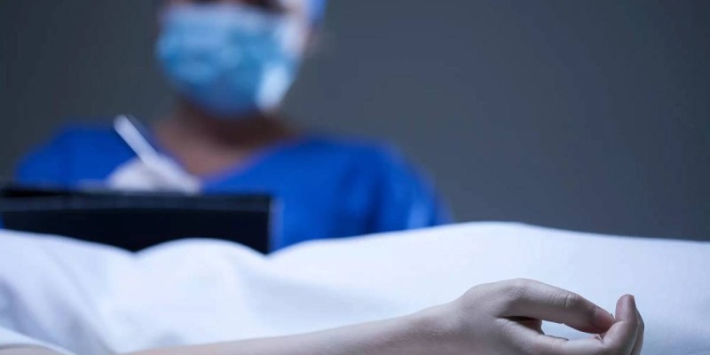 Әдебиет әлемі қара жамылды: Танымал ақынның денесі көшеден табылды (ФОТО)