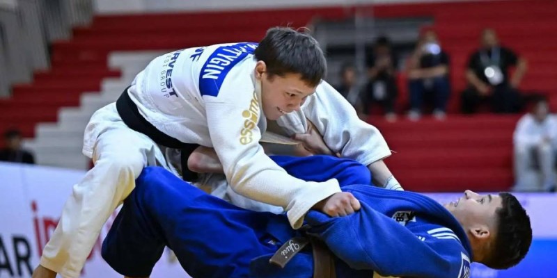 Қазақ дзюдошысы әлем чемпионатының финалына шығуы үшін өзбек спортшысымен белдеседі