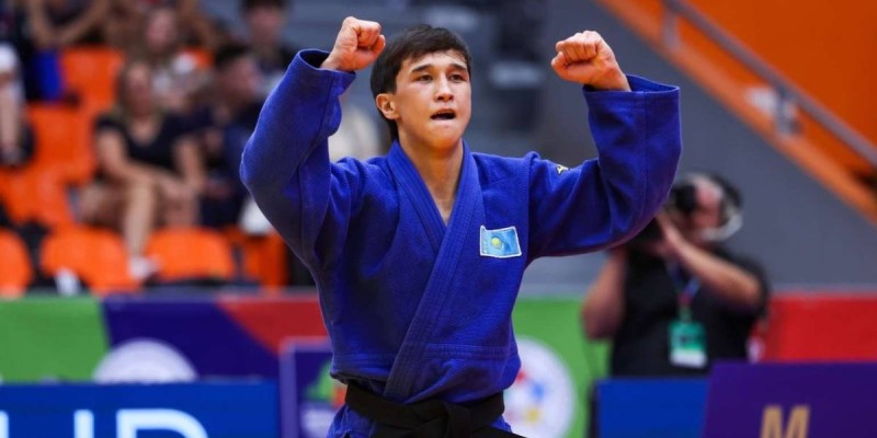 Қазақ баласы әлем чемпионатында тарих жасап, чемпион атанды
