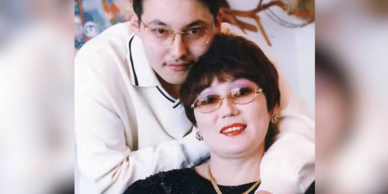 Қалдыбек Құрманәлі әнші Мәдина Ералиева ұлын кімнен туғанын айтты