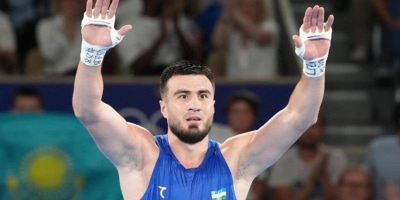 Өзбек батыры үш дүркін Олимпиада чемпионы атану үшін боксқа оралды